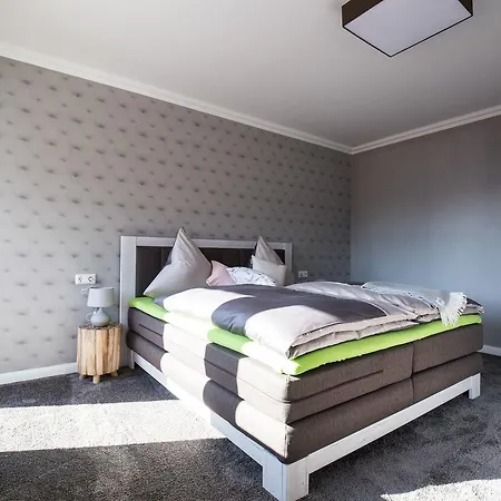 Heinrichs Apartman *
