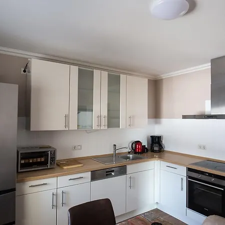 Heinrichs Apartman *